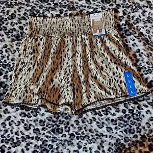 Three dots Women's shorts